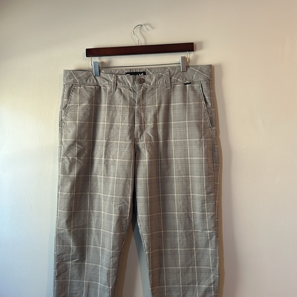 Grey Plais Travis Mathew Pants Size 38 - Picture 4 of 13